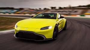 Aston Martin Vantage Review & Prices 2025 | AutoTrader UK