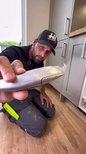 1.1M views · 2.7K reactions | How To Install Vinyl Flooring Tips #homeimprovement #How #howto #flooring #vinyl #doityourself #diy #reels | The Home Improvements Channel Uk | Facebook