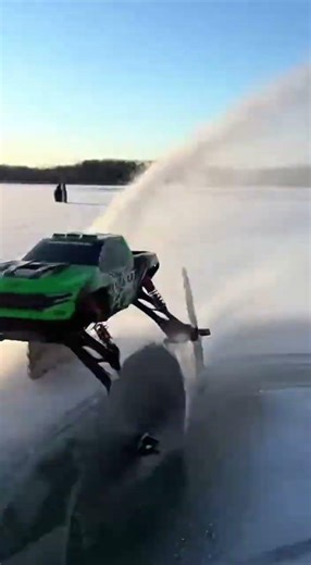 "I put a circular saw on an RC car in the ice 😱🧊" #RCCar #FrozenLake #Satisfying #ExtremeMods