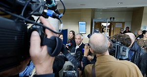 Procès des viols de Mazan. Diffusion des vidéos : la défense en appelle « au droit à un procès équitable »