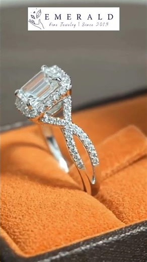 What Makes the Emerald Diamond Halo Ring So Captivating? 💍✨