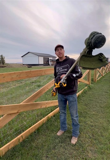 How to Change the Line on DEWALT String Trimmer