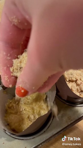 Delicious Coffee Cake Muffins Recipe | Easy Baking Tutorial