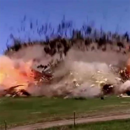 Mentos￼ explosion meme (more elaborate version) #Edit #Memes ￼￼￼￼