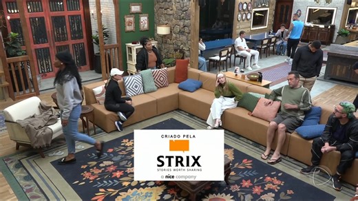 740K views · 27K reactions | Sacha Bali teve um retorno histórico na noite desta quinta-feira. O ‘capitão’ que viu seu barco naufragar, voltou para a sede após receber trinta e dois votos e deixou todos os peões com a cara no chão   Assine o #PlayPlus e tenha acesso à transmissão 24 horas de #AFazenda com 6 sinais exclusivos: PlayPlus.com! | A Fazenda | Facebook