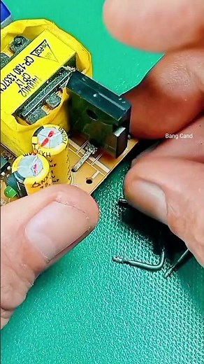 This power supply had a problem because the 12V output rectifier diode was faulty.#diodes #anode