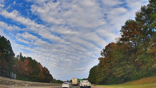 There’s nothing quite like cruising along Interstate 20 near Birmingham, Alabama, taking in those wide-open Southern skies and smooth stretches of highway. 🌅 As we rolled along, enjoying the scenery and filming new content, we spotted something a little different on the shoulder of the road… Yep — a whole recliner sitting by itself on I-20! Guess I’m not the only one who loves relaxing and watching the road go by! 😂🛋️ #georgiarides1 #relax #country #music #fypシ #automobile #birminghamalabama 