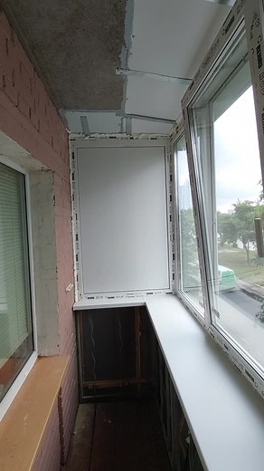 Window Installation Process in Residential Setting