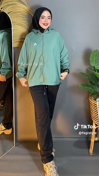 Rekomendasi Jaket Parasut Waterproof untuk Olahraga