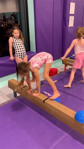 Gym Jam is working on mounts and dismounts this month! These girls are having fun getting on and off the beam in different ways 🤸‍♀️ . . . #recgymnastics #gymnasticsdrills #beamqueen #balance | Cartwheels Gymnastics