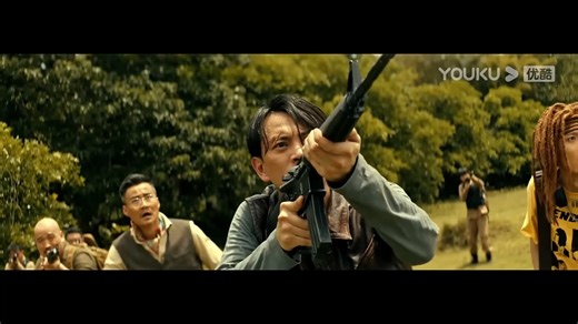 20M views · 483K reactions | The King Cobra, which is cruel to humans, has no power to fight back against the Tyrannosaurus Rex! 对人类凶残的眼镜王蛇，在霸王龙面前毫无还手之力！ #复活侏罗纪 #JurassicRevival #优酷电影 #youkumovie | Youku Movie | Facebook