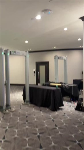 🚨🇺🇸Video shows an agent down on the floor following the shooting at the Washington Hilton during the WHCA Dinner.