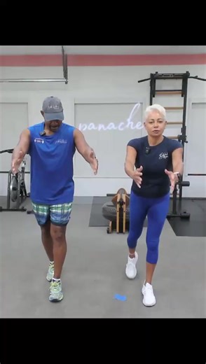 Can you pass the Single-Leg Stand Test? 🦵🏽 It’s a quick way to measure your balance, strength, and stability — all powerful indicators of longevity and quality of life. Balance isn’t just about fitness — it’s about confidence, independence, and moving through life with ease. So, how long can you hold it? ⏱️ 👉 Listen to the full episode: healthspan-media.com/live-long-podcast/category/move-for-life/ #MoveForLife #AgelessWorkout #PanacheFitness #NewAgeOfAging #LongevityFitness #BalanceTraining 