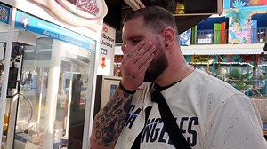 74K views · 402 reactions | JE GAGNE LE MAGNIFIQUE LABUBU COCA-COLA À LA FÊTE FORAINE, JE SUIS TROP HEUREUX 磊 Retrouve toutes mes vidéos en version longue sur YouTube (abonne-toi, c’est gratuit) : https://youtube.com/@robbieneji | Robbie Neji | Facebook