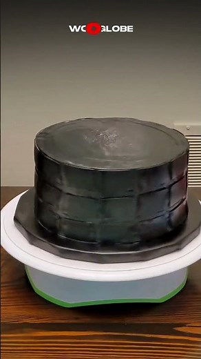 Mickey Mouse Cake Decorating Process Looks Incredible #sweet #dessertideas #creative