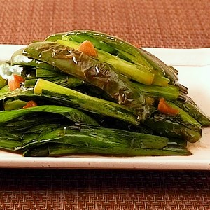 ピーマンとニラのニンニク醤油炒め 作り方・レシピ | クラシル