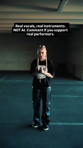 Or you could go watch a robot perform I guess 🤷‍♀️ @whitneypeyton x @ginafritzct (@keyedupofficial ) @chris_piquette producer and guitar @brodythemachinebriggs drums all humans.. all heart.. all passion. 🐺🖤 | Whitney Peyton