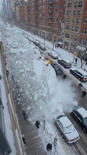 New York Snowstorm 🤕❄️ #snow #ice #snowfall #snowstorm #blizzard #usa #2026 #crash
