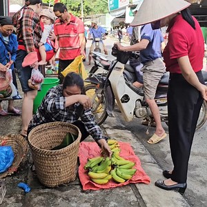 34K views · 1.1K reactions | The poor old lady and the homeless girl finally built their dream house | Krishna Lekh | Facebook