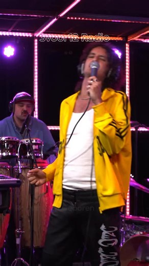 3voor12 on Instagram: "Vandaag verschijnt Klassiek Gedonder, het tweede album van Don Melody Club, het solo-project van Donald Madjid (ex-Mauskovic Dance Band). Het eerste wat opvalt: de jaren zestig en zeventig invloeden hebben plaatsgemaakt voor de jaren tachtig, er klinkt opeens ook hiphop én de plaat wordt gekleurd door een wel erg bijzondere ontmoeting. Check de live-sessie die hij in 3voor12 Radio deed met zijn vijfkoppige band, en lees op de website ook het interview."