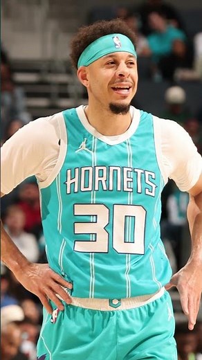 Stephen and Seth Curry Congratulate Dell on Jersey Retirement