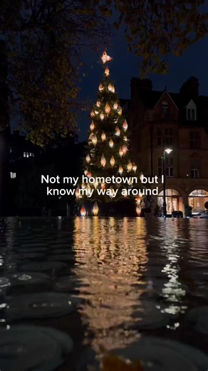 📍 Study in one of the world’s most iconic cities. University of Roehampton = London life campus community 💚🎓 | University of Roehampton