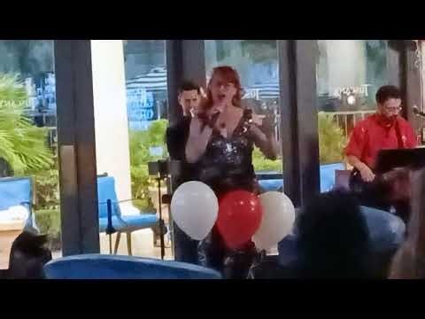 Laurie Caceres with Kenny Davidsen & the Approximators - Santa Claus Is Coming to Town