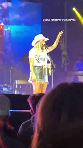 Miranda Lambert’s cheeky reaction after fan throws bra on stage mid concert | Reality TV - The US Sun
