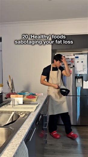 Kev | Foodie Fitness Coach on Instagram: "FULL LIST ⬇️ List of foods that are NOT good for fat loss with easy swaps. 💥 Calories are per 100g: 1. Trail Mix (~460 kcal) – Very calorie dense. ➡️ 3 cups of air-popped popcorn. 2. Nut Butters (~590 kcal) – High calorie, low satiety. ➡️ Powdered peanut butter (PB2). 3. Veggie Chips (~490 kcal) – Often just fried starch. ➡️ Sliced cucumber with sea salt and tajin. 4. Granola Bars (~450 kcal) – High sugar “health” bars. ➡️ A high-quality whey protein sh