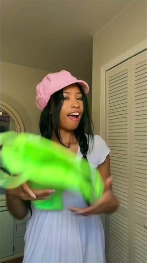 She transformed into Nicki Minaj😱 #halloween #nickiminaj