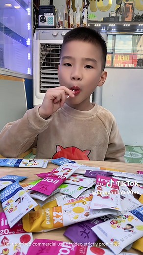 Kẹo Mút Vitamin: Ngon và Bổ Sung Dinh Dưỡng Cho Bé