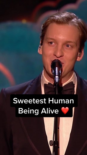 George Ezra Performs 'Sweetest Human Being Alive' on The Royal Variety Performance