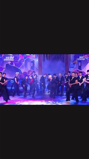 Back track suddenly stopped 2x and this is Seungmin's vocals even without it. No wonder the audience and staff was shocked by his vocals. 🤎🤎🤎 &’ Han imitating Felix's part in Devine it was so funny and cute lol ahhh 💗💗💗 &’ lastly Hannie being his cute self in the last video is soooooo cute like ahhhhhhhhhh 🥺🫶🫶🫶🫶 @Stray Kids @straykids_japan @_doolsetnet @Felix #STAY #skz #straykids #han #kpopstan