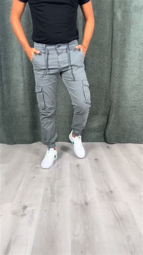 Pantaloni con tasconi e laccio in vita! Scopri la collezione su www.jpcollection.it Consegna in tutta italia in 24/48 ore Pagamento anche alla consegna! | JP COLLECTION