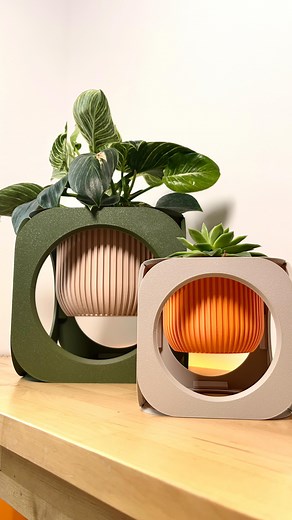 Geoshape on Instagram: "Ochot - a geometrical planter/base combo Upgrade your home with this stunning planter/base combo. The hollow plates of the outside cube form a perfect view to the contrasting planter in the middle. Scalable from tiny to very big! Build your own! Files are available via @thangs3d Link in bio! Printed with @polymaker_3d filaments. #planter #vase #asmr #interiordesign #gardening #3dprinting #3dprinted #geometrical #boho #scandi #diy"