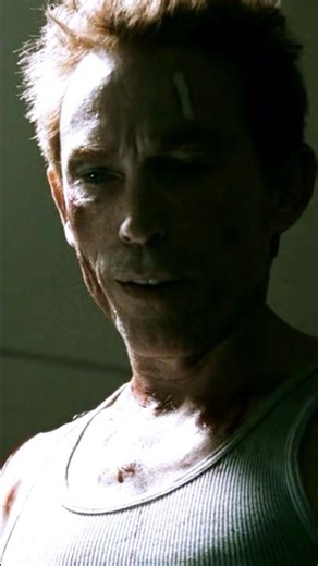 Watchmen's BRUTAL Prison Scene - Rorschach vs Big Figure