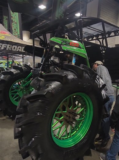 Flexed up like Mike! 💪 #snatch_block_customs #digrig #mudlife #fyppppppppppppppppppppppp #fypシ゚viral @damfingyolbster @Chris Long @Trevor🦆 @WTF-Offroad Mike LaFour