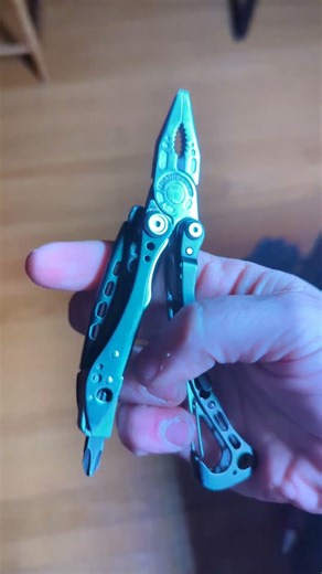 Can you open the Leatherman Skeletool with one hand? Yes, but it ain't pretty. Knife is easy though.