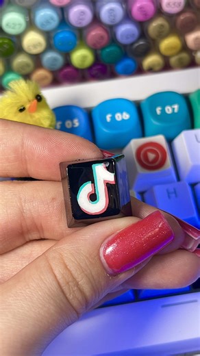 Replying to @kaka_5505912 Drawing T for TikTok Logo! Then Drawing on my keyboard!#drawingtutorial #keyboard #custom