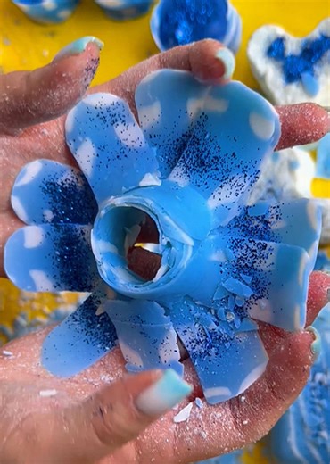 ASMR NO TALKING 🤫 SOAP CRUSHING ASMR ✨ #asmr #soapcrushing #relaxing #recommendations #asmrnotalking