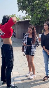 Cute girl reaction 💪😱 #body #publicreaction #fitnessmotivation #shirtlessguys | Hashmi Shaban