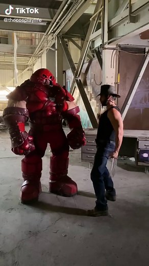 Juggernaut and Wolverine Cosplay Photoshoot Behind the Scenes