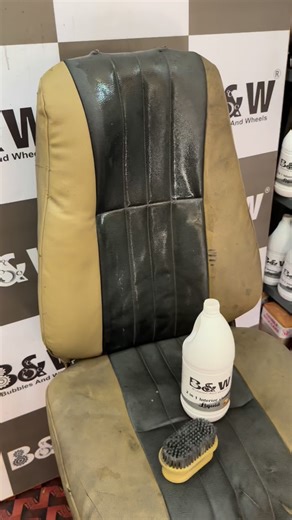 BUBBLES AND WHEELS on Instagram: "1:9 Dilution Works? 🤔 | Proof with Results “1:9 dilution me kaam karega kya?” Yeh question comment me aaya tha 👇 Is reel me guess nahi, proof dikhaya gaya hai 👌 50 ml B&W 2-in-1 Interior Cleaning Liquid + 450 ml water (Proper 1:9 dilution) ✔ Real seat pe demo ✔ Visible before / after result ✔ Dirt clearly lift hua ✔ Surface safe raha ✔ Practical daily-use dilution Yeh sirf concentrate strength ki baat nahi, formulation ka balance matter karta hai ✔️ Isliye de