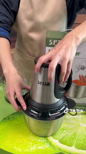 The Ultimate Guide to Kitchen Appliances: Blender vs. Food Processor