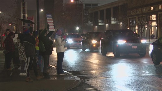 Western New Yorkers protest Minnesota ICE shooting