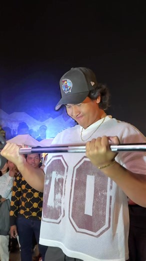 Minibar bicep curl 30kg Game: Workout Challenge