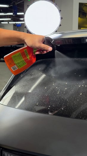 Using Hybrid Ceramic Waterless Wash & Wax on Windows