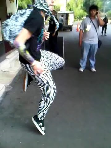 Andrew Furr Teaching me new moves