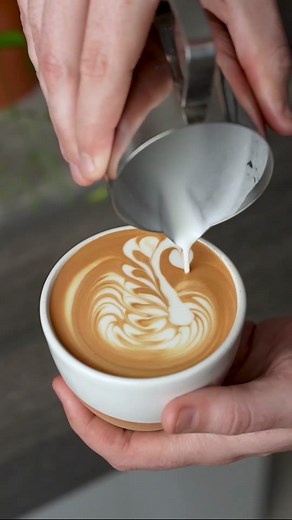 How to Pour a Swan: Coffee Art Tutorial