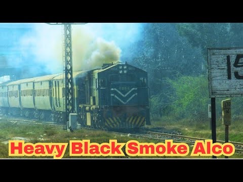 Heavy Black Smoke Alco HBU-20 Lead Millat Express Departure Faisalabad Railway Station
